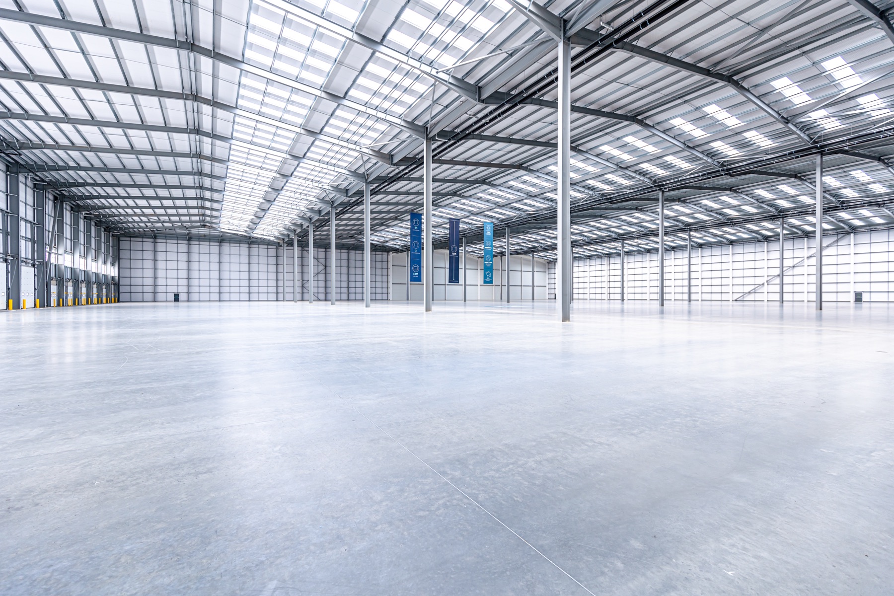 Warehouse interior with 15m clear internal height